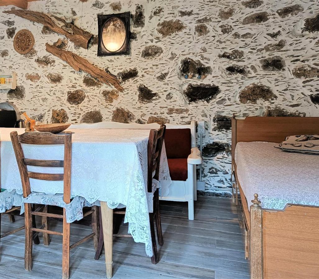 Casa Pappadiana Traditional stonehouse Villa Kefalion Bagian luar foto