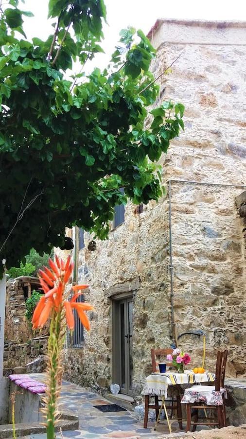 Casa Pappadiana Traditional stonehouse Villa Kefalion Bagian luar foto